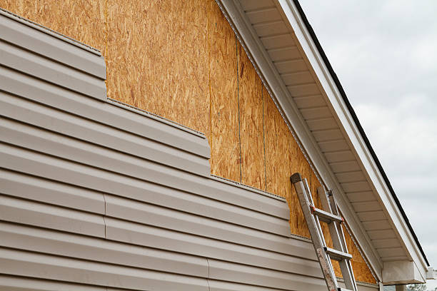 24/7 Emergency Siding Repair experts in Clayton, NC